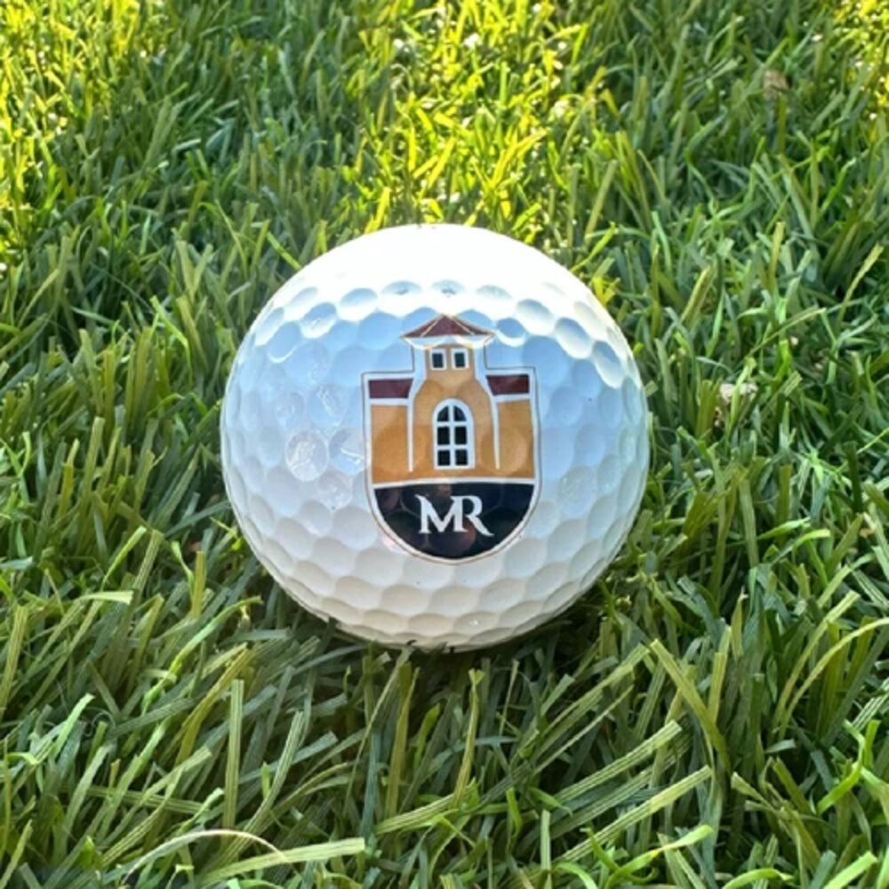 Golfbal met het MR-logo van Mark Reynolds