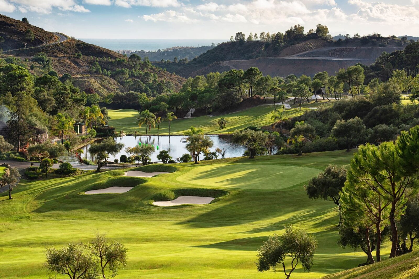 Golfbaan in de heuvels bij Marbella aan de Costa del Sol